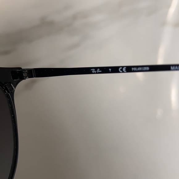 Authentic Rayban Polarized Sunglasses with cleaning cloth - Picture 4 of 5